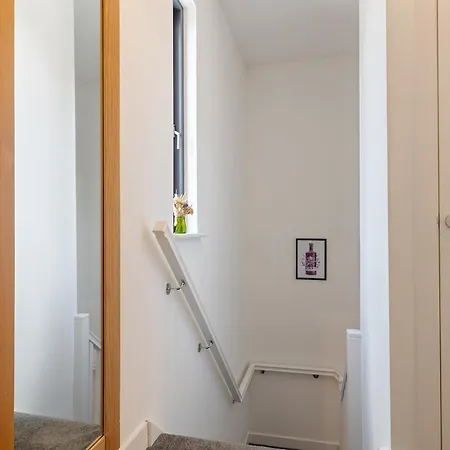 Stunning Modern Eco In With Parking Pass The Keys Holiday home York