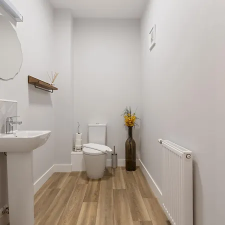 Stunning Modern Eco In With Parking Pass The Keys Casa de Férias York