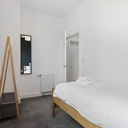 Stunning Modern Eco In With Parking Pass The Keys Ferienhaus